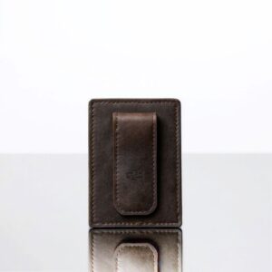 Men’s Belvoir Moneyclip Cardholder in brown. Handcrafted full-grain leather with 3 card slots and a magnetic clip for secure cash storage.