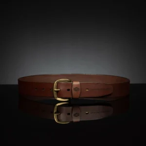 Classic brown leather belt, 40mm width, handcrafted for durability and casual styling.