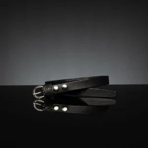 20mm women’s skinny belt in black leather, crafted for timeless elegance.