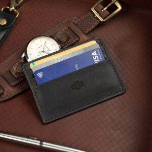 Men’s black leather Mansfield V6 Cardholder. Features premium stitching, 7 card slots, and a refined minimalist style.